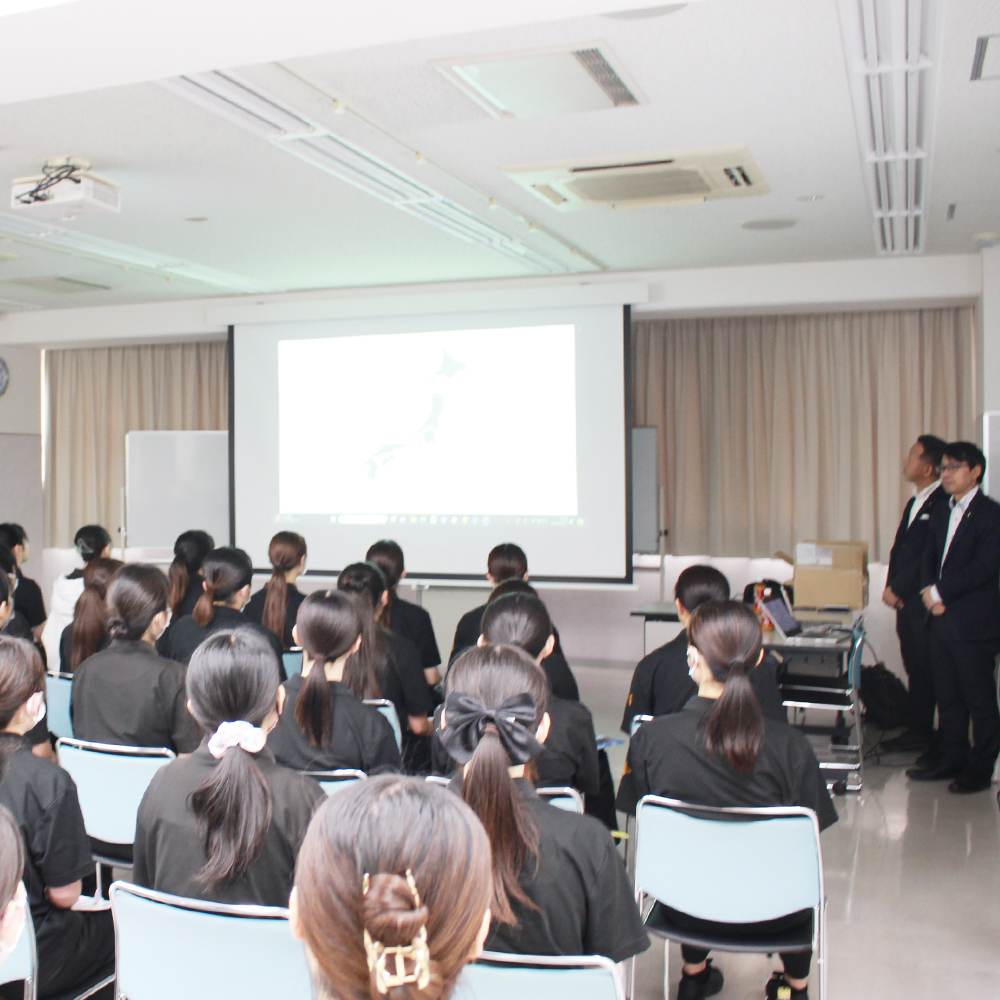 ２年生に向けての会社説明会！